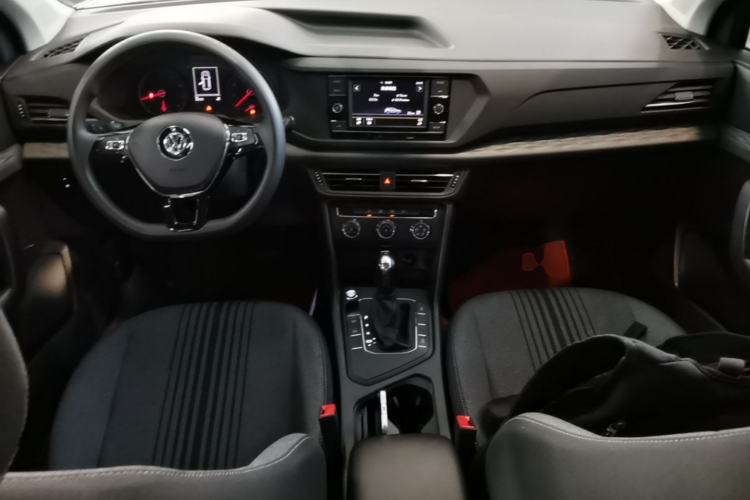 Used Volkswagen Tharu 2020 280TSI Two-Wheel Drive Trend Edition China VI Standard Center Console