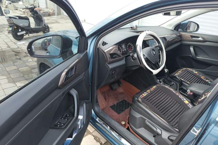 Used Volkswagen Tharu 2020 280TSI Two-Wheel Drive Luxury Edition China VI Standard Driver Seat