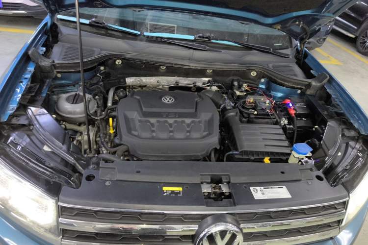 Used Volkswagen Tharu 2020 330TSI All-Wheel-Drive Luxury Edition China VI Standard Engine Bay