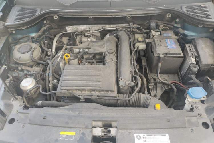 Used Volkswagen Tharu 2020 280TSI Two-Wheel-Drive Flagship Version China VI Engine Bay