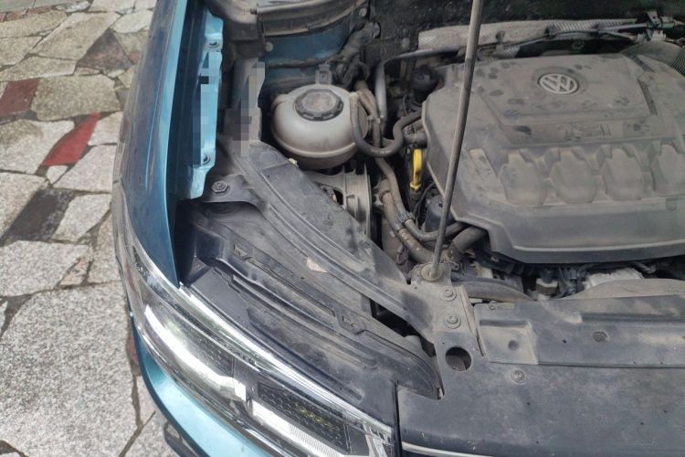 Used Volkswagen Tharu 2020 330TSI All-Wheel-Drive Luxury Edition China VI Standard Engine Bay Right
