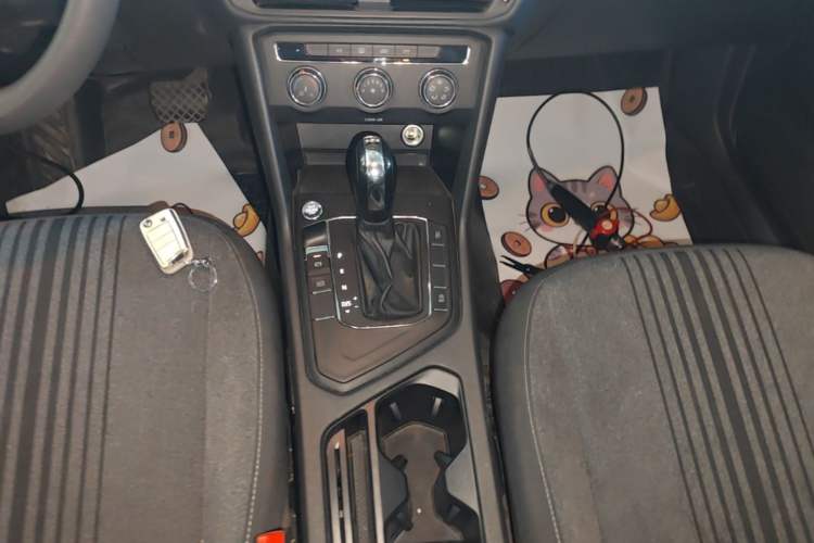 Used Volkswagen Tharu 2020 280TSI Two-Wheel Drive Trend Edition China VI Standard Gear Lever