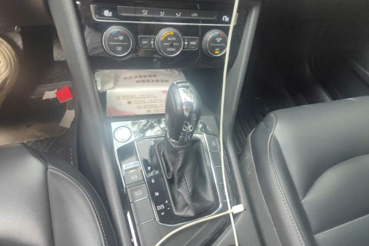 Used Volkswagen Tharu 2020 280TSI Two-Wheel Drive Comfort Edition China VI Standard Gear Lever