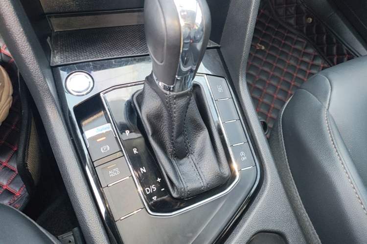Used Volkswagen Tharu 2020 280TSI Two-Wheel Drive Comfort Edition China VI Standard Gear Lever