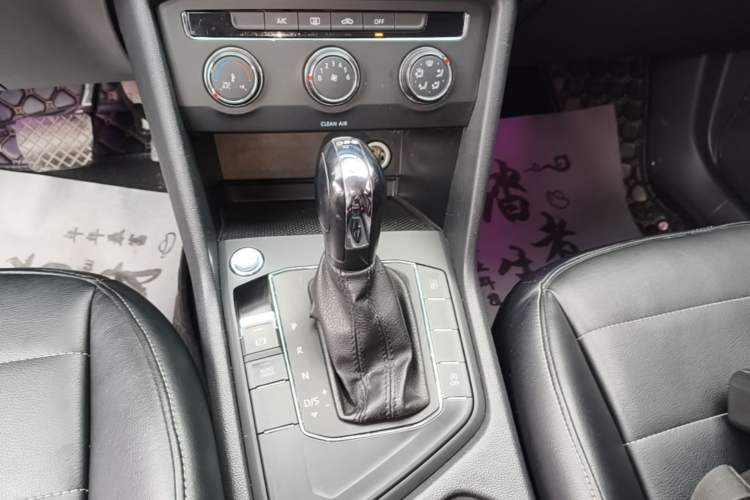 Used Volkswagen Tharu 2020 280TSI Two-Wheel Drive Trend Edition China VI Standard Gear Lever