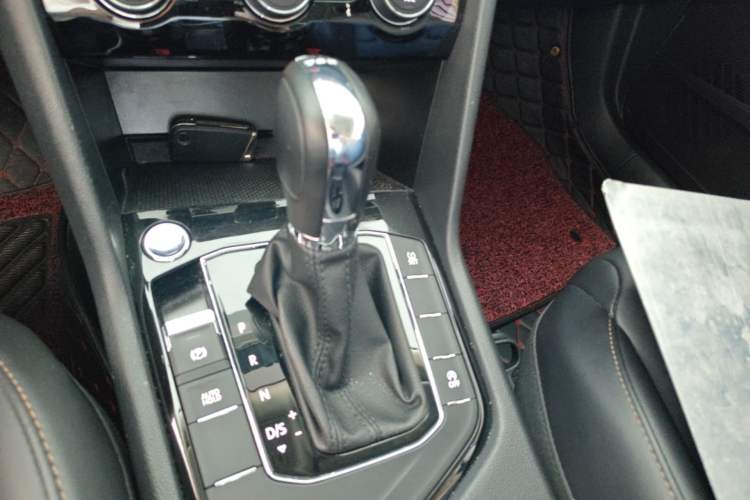 Used Volkswagen Tharu 2020 280TSI Two-Wheel Drive Comfort Edition China VI Standard Gear Lever