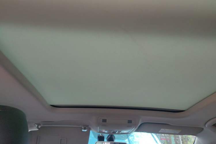 Used Volkswagen Tharu 2020 330TSI All-Wheel-Drive Luxury Edition China VI Standard Headliner