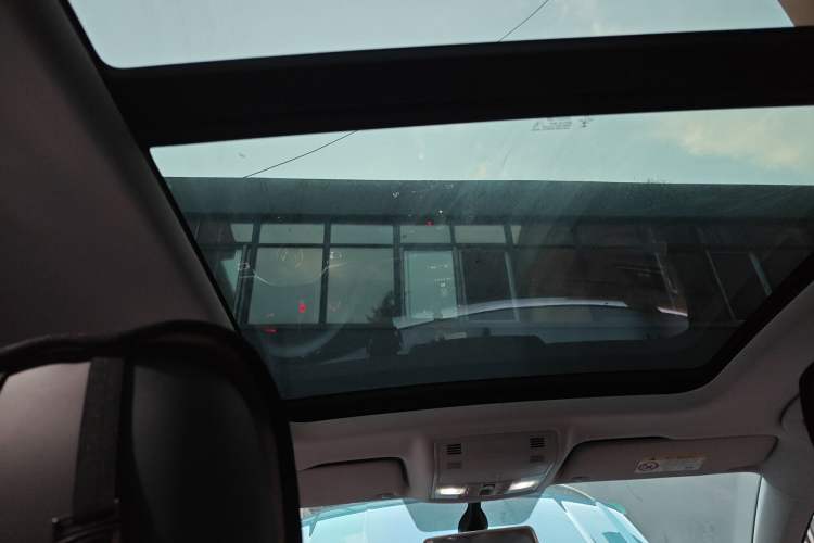 Used Volkswagen Tharu 2020 280TSI Two-Wheel Drive Luxury Plus Version China VI Standard Headliner