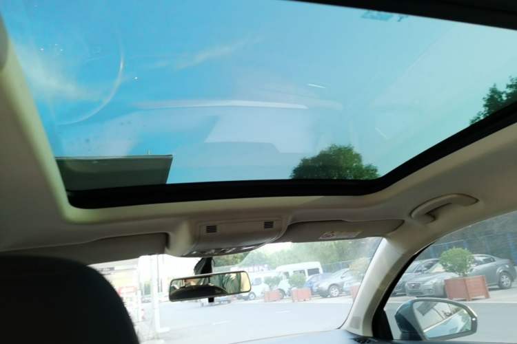Used Volkswagen Tharu 2020 280TSI Two-Wheel Drive Luxury Plus Version China VI Standard Headliner