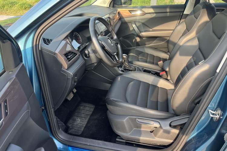 Used Volkswagen Tharu 2020 280TSI Two-Wheel Drive Luxury Edition China VI Standard Interior 2