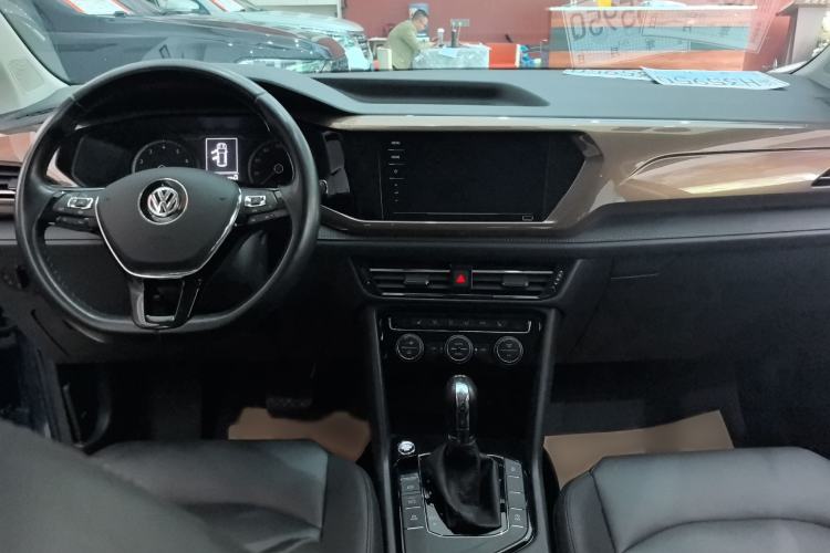 Used Volkswagen Tharu 2020 330TSI All-Wheel-Drive Luxury Edition China VI Standard Interior 3