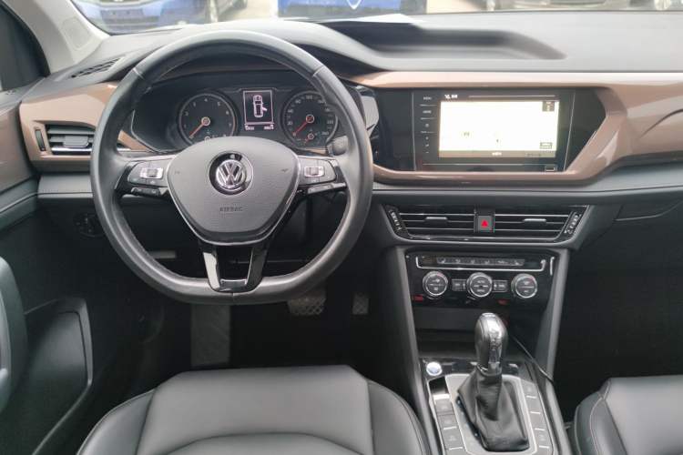 Used Volkswagen Tharu 2020 280TSI Two-Wheel Drive Luxury Edition China VI Standard Interior 6