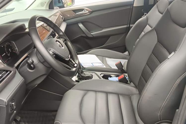 Used Volkswagen Tharu 2020 280TSI Two-Wheel-Drive Flagship Version China VI Left Front Seat
