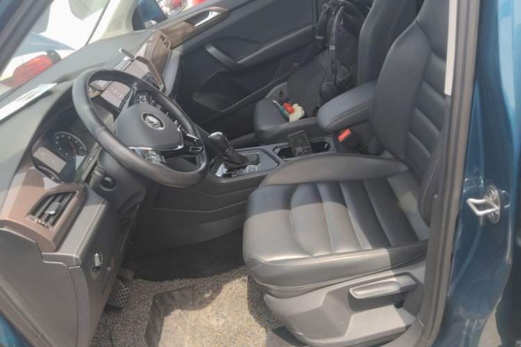 Used Volkswagen Tharu 2020 280TSI Two-Wheel Drive Luxury Edition China VI Standard Left Front Seat