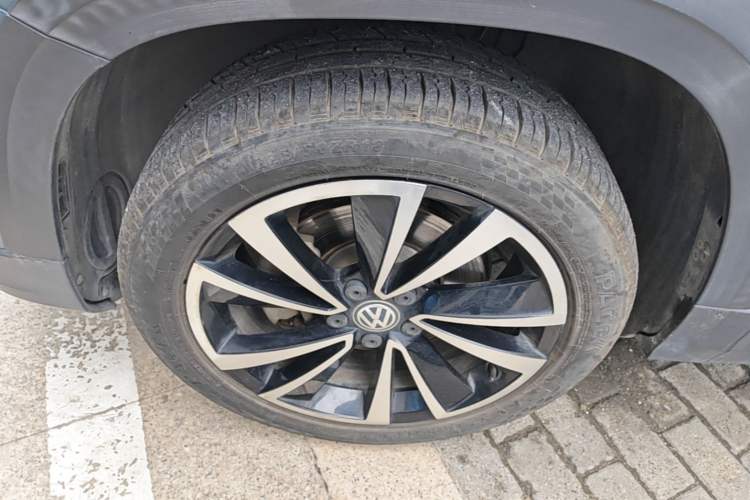 Used Volkswagen Tharu 2020 280TSI Two-Wheel Drive Luxury Edition China VI Standard Left Front Wheel Hub