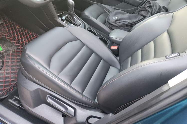 Used Volkswagen Tharu 2020 280TSI Two-Wheel Drive Comfort Edition China VI Standard Left Rear Seat