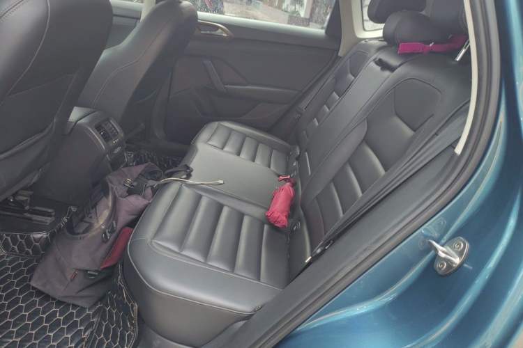 Used Volkswagen Tharu 2020 330TSI All-Wheel-Drive Luxury Edition China VI Standard Left Rear Seat