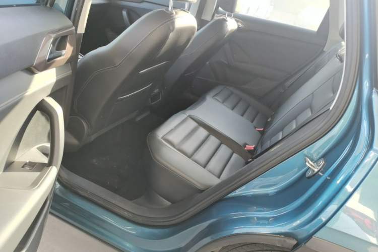Used Volkswagen Tharu 2020 280TSI Two-Wheel Drive Luxury Plus Version China VI Standard Left Rear Seat