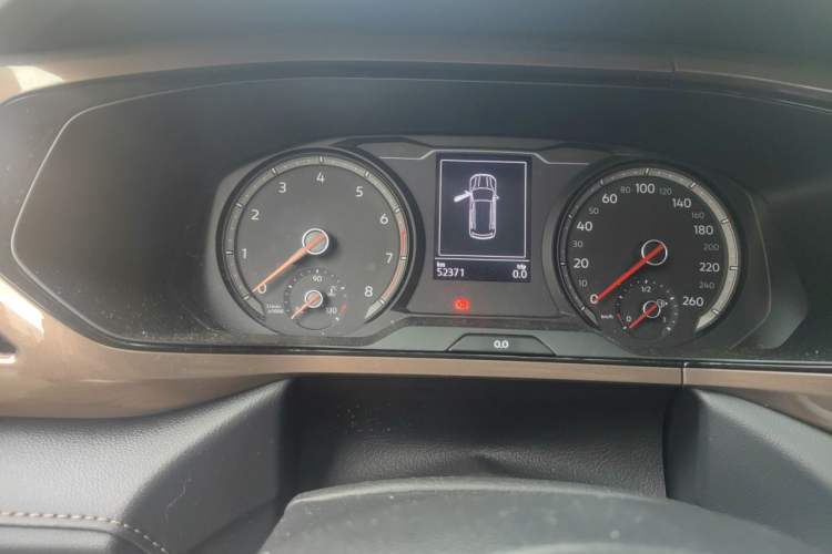 Used Volkswagen Tharu 2020 280TSI Two-Wheel Drive Comfort Edition China VI Standard Odometer Close Up