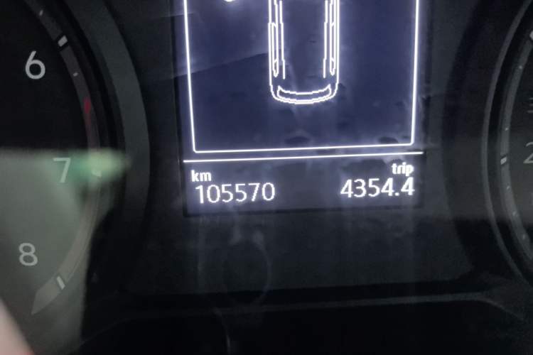 Used Volkswagen Tharu 2020 330TSI All-Wheel-Drive Luxury Edition China VI Standard Odometer Close Up