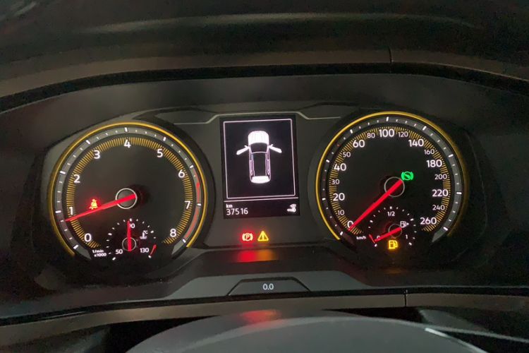 Used Volkswagen Tharu 2020 330TSI All-Wheel-Drive Luxury PLUS China VI Standard Odometer Close Up