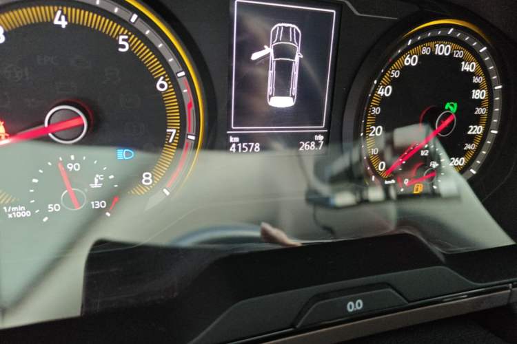 Used Volkswagen Tharu 2020 280TSI Two-Wheel Drive Comfort Edition China VI Standard Odometer Close Up