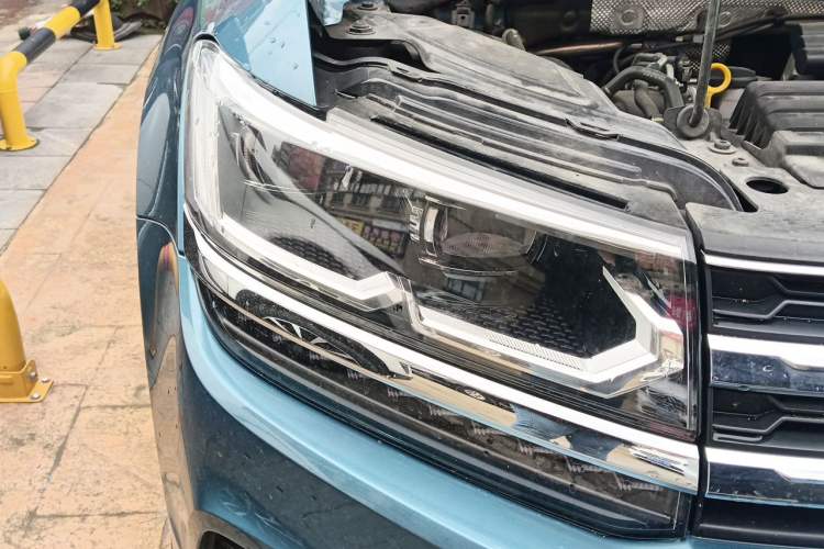 Used Volkswagen Tharu 2020 280TSI Two-Wheel-Drive Flagship Version China VI Right Front Headlight