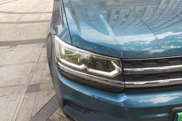 Used Volkswagen Tharu 2020 280TSI Two-Wheel-Drive Flagship Version China VI Right Front Headlight