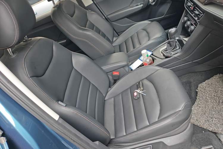 Used Volkswagen Tharu 2020 280TSI Two-Wheel Drive Luxury Edition China VI Standard Right Front Seat