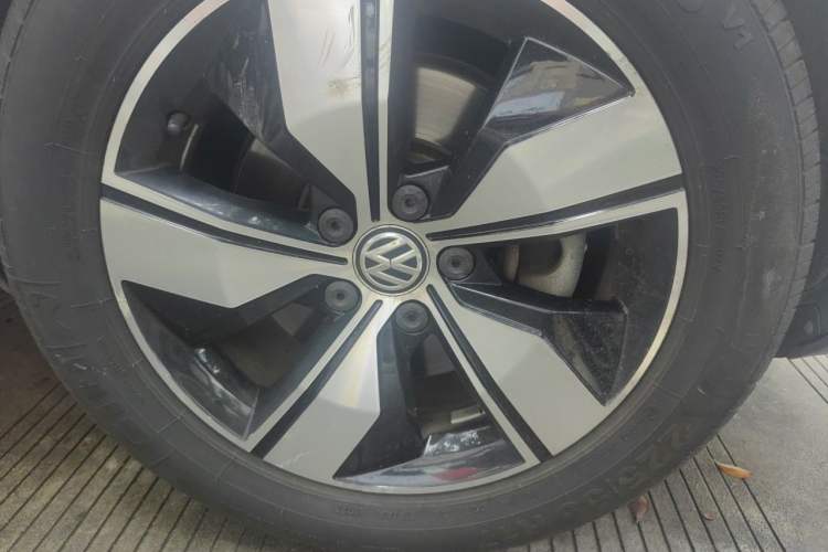 Used Volkswagen Tharu 2020 280TSI Two-Wheel Drive Comfort Edition China VI Standard Right Front Wheel Hub