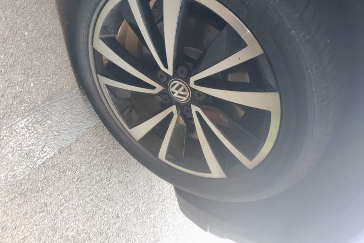 Used Volkswagen Tharu 2020 280TSI Two-Wheel-Drive Luxury Plus Version China V Standard Right Front Wheel Hub