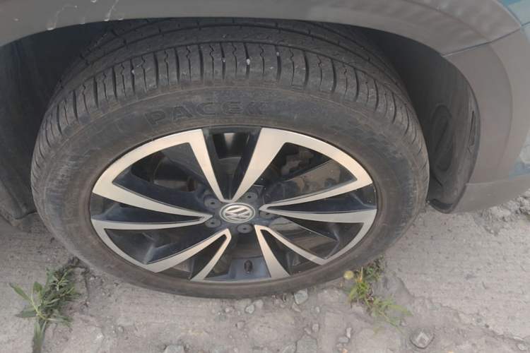 Used Volkswagen Tharu 2020 280TSI Two-Wheel Drive Luxury Edition China VI Standard Right Front Wheel Hub