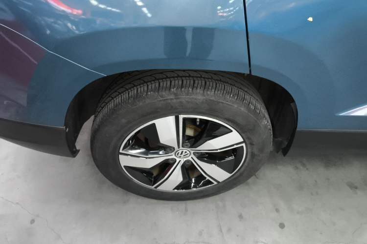 Used Volkswagen Tharu 2020 280TSI Two-Wheel Drive Comfort Edition China VI Standard Right Rear Wheel Hub