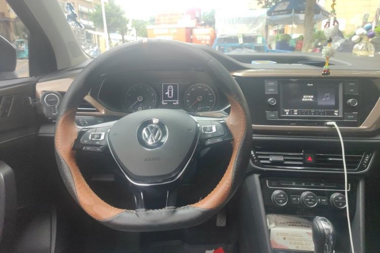Used Volkswagen Tharu 2020 280TSI Two-Wheel Drive Comfort Edition China VI Standard Steering Wheel