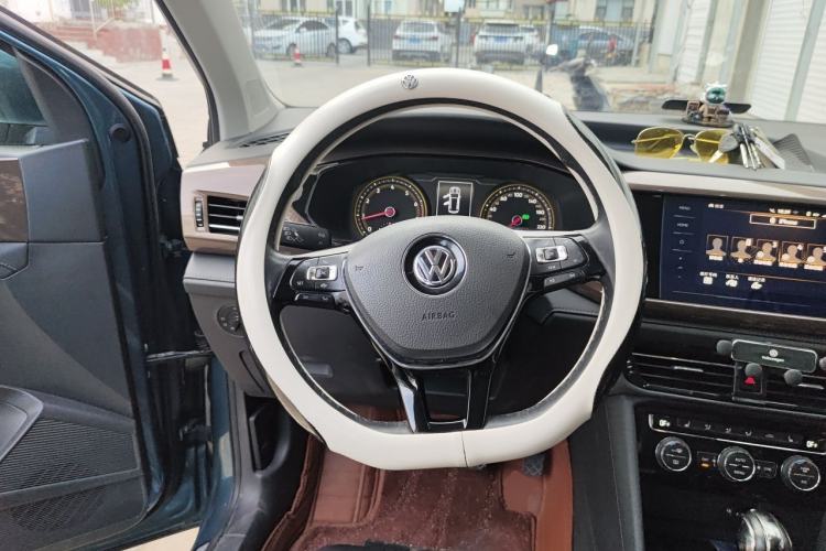 Used Volkswagen Tharu 2020 280TSI Two-Wheel Drive Luxury Edition China VI Standard Steering Wheel