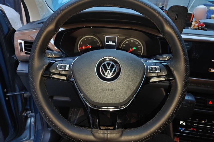 Used Volkswagen Tharu 2020 280TSI Two-Wheel Drive Luxury Plus Version China VI Standard Steering Wheel
