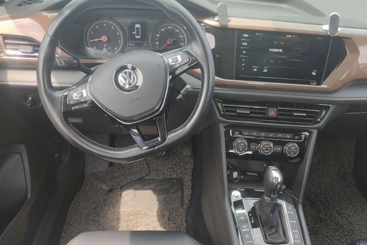 Used Volkswagen Tharu 2020 280TSI Two-Wheel Drive Luxury Edition China VI Standard Steering Wheel