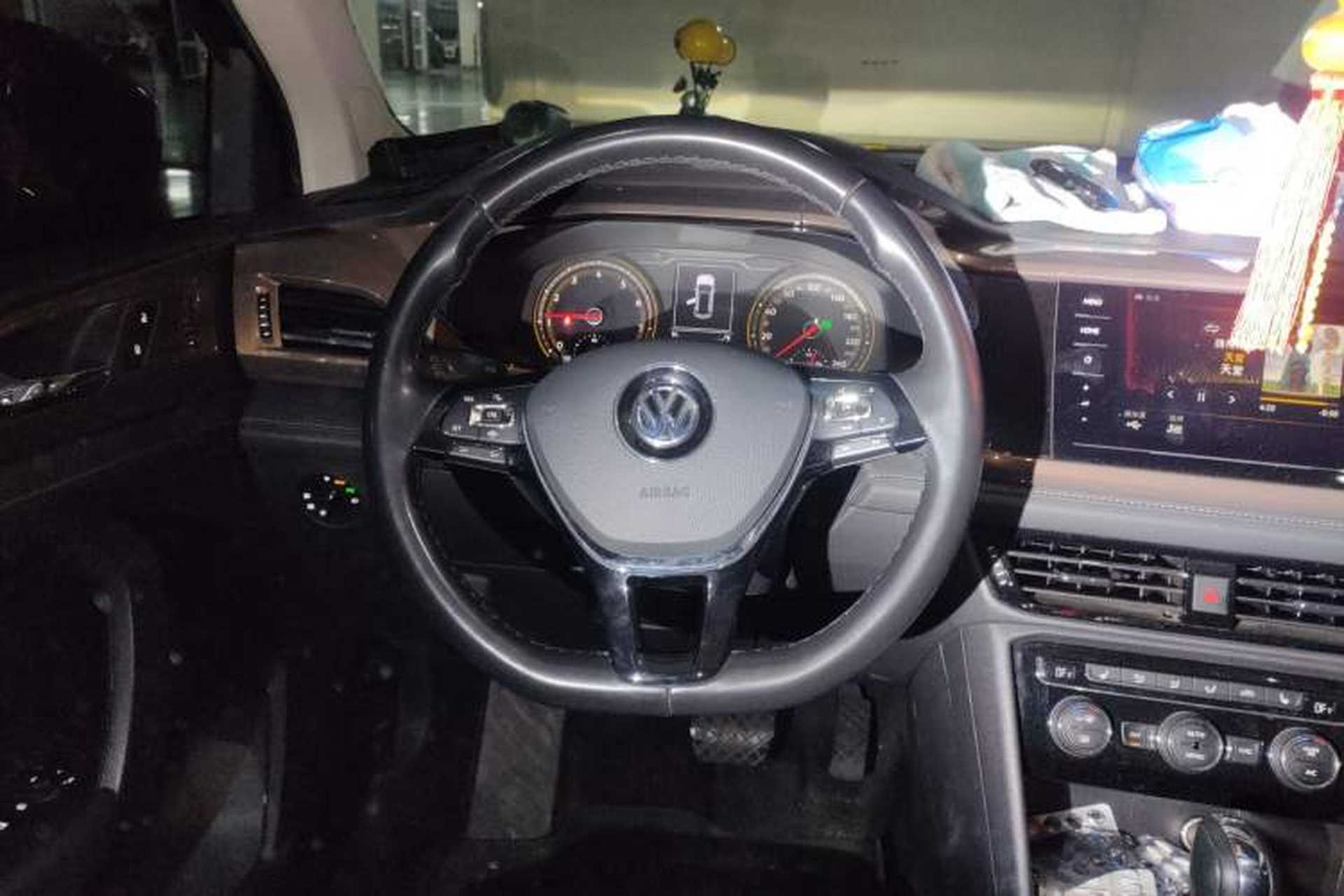 Used Volkswagen Tharu 2020 330TSI All-Wheel-Drive Luxury Edition China VI Standard Steering Wheel