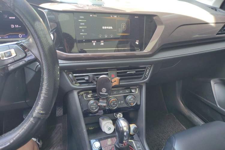Used Volkswagen Tharu 2020 280TSI Two-Wheel Drive Luxury Plus Version China VI Standard Audio And AC Panel