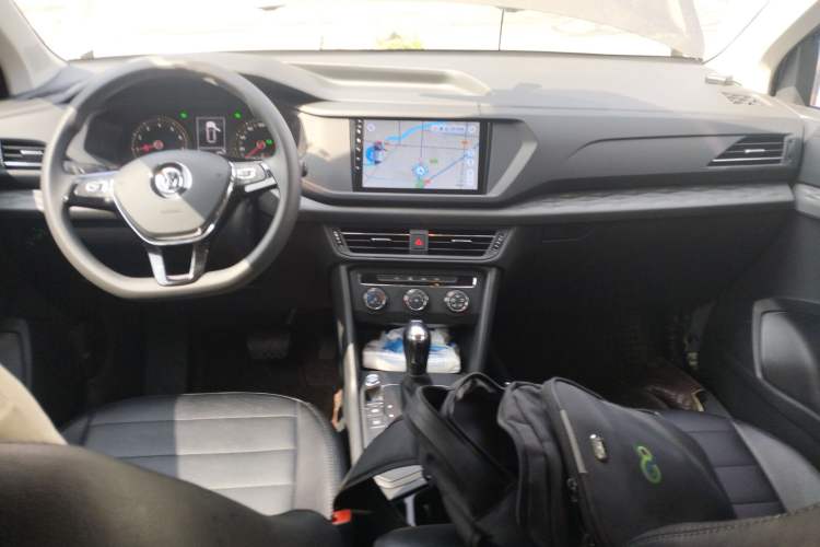 Used Volkswagen Tharu 2020 280TSI Two-Wheel Drive Trend Edition China VI Standard Center Console