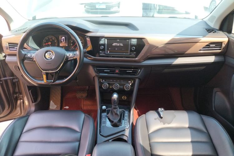 Used Volkswagen Tharu 2020 280TSI Two-Wheel Drive Comfort Edition China VI Standard Center Console