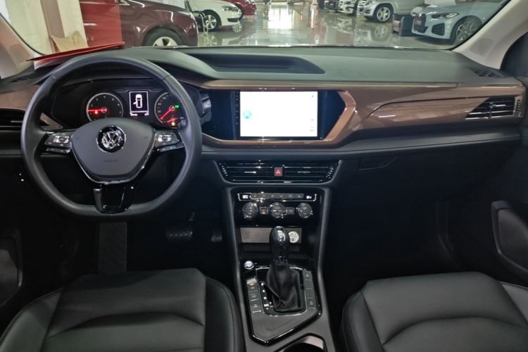Used Volkswagen Tharu 2020 280TSI Two-Wheel Drive Luxury Edition China VI Standard Center Console