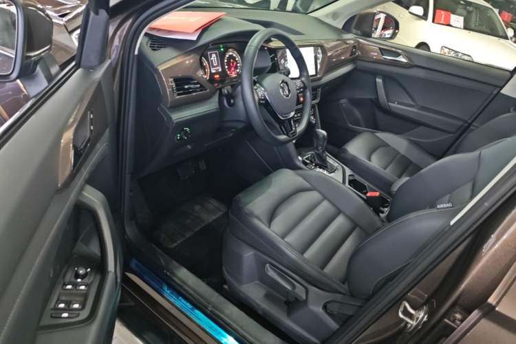 Used Volkswagen Tharu 2020 280TSI Two-Wheel Drive Luxury Edition China VI Standard Driver Seat