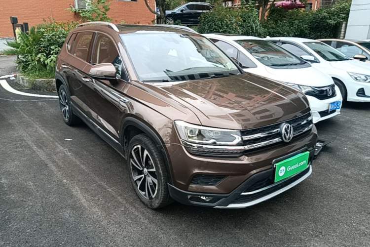 Used Volkswagen Tharu 2020 Facelift 330TSI Four-Wheel Drive Luxury PLUS Version China VI Standard Front Right 45 Deg