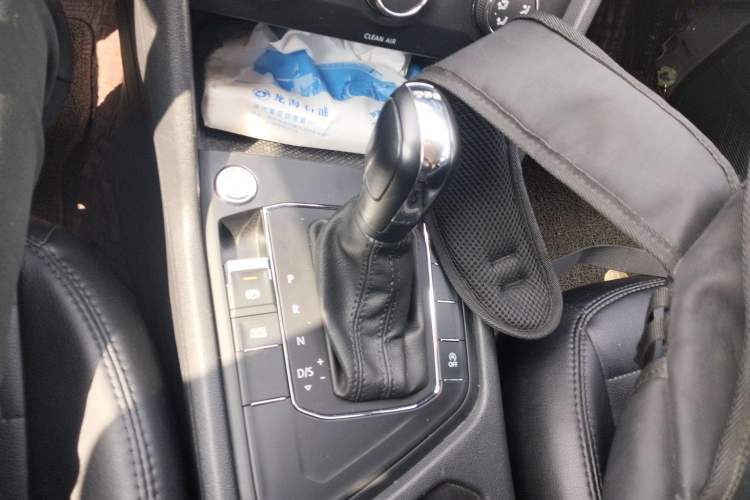 Used Volkswagen Tharu 2020 280TSI Two-Wheel Drive Trend Edition China VI Standard Gear Lever