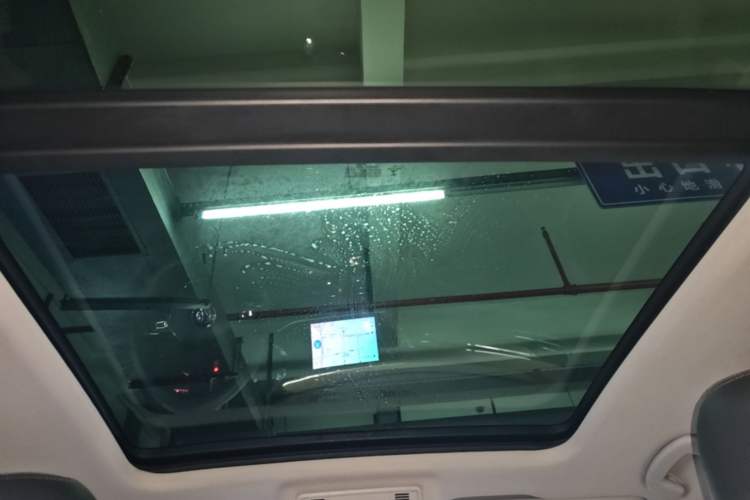 Used Volkswagen Tharu 2020 280TSI Two-Wheel Drive Luxury Edition China VI Standard Headliner