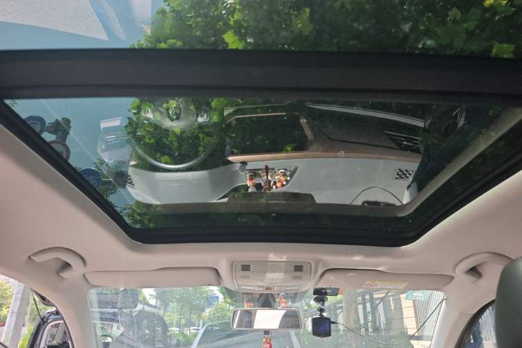 Used Volkswagen Tharu 2020 280TSI Two-Wheel Drive Luxury Edition China VI Standard Headliner