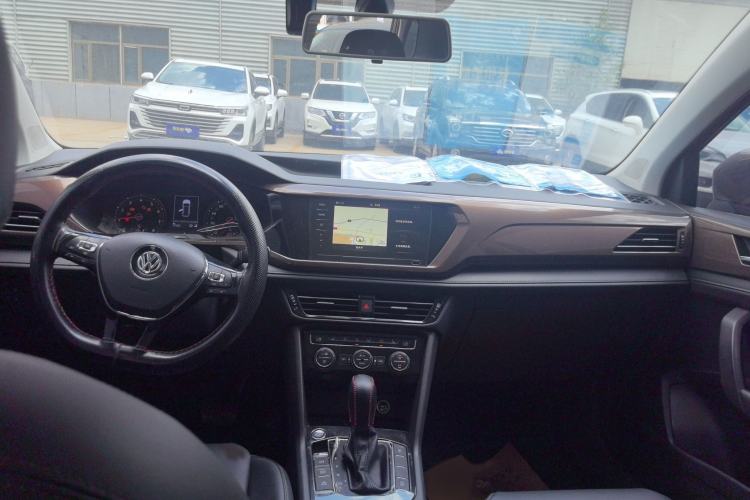Used Volkswagen Tharu 2020 280TSI Two-Wheel Drive Luxury Edition China VI Standard Interior 2