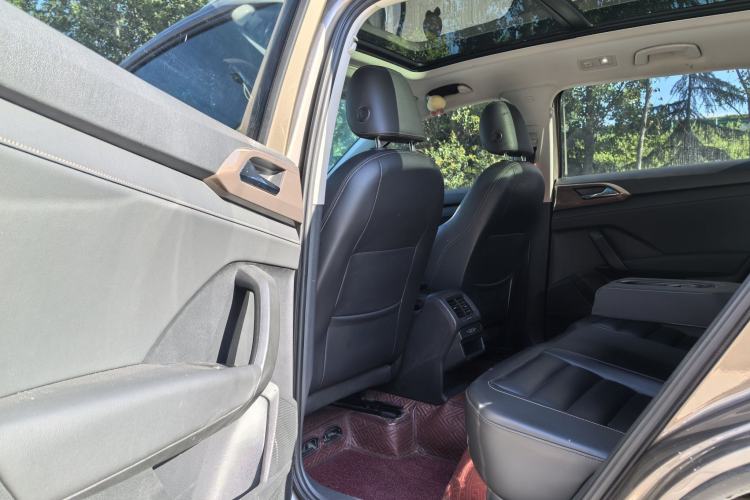 Used Volkswagen Tharu 2020 280TSI Two-Wheel Drive Comfort Edition China VI Standard Interior 3