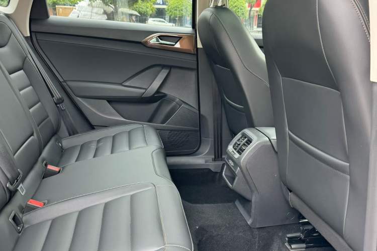 Used Volkswagen Tharu 2020 280TSI Two-Wheel Drive Comfort Edition China VI Standard Interior 5